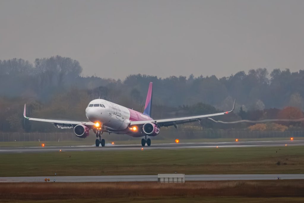 איך לטוס בזול עם Wizz Air